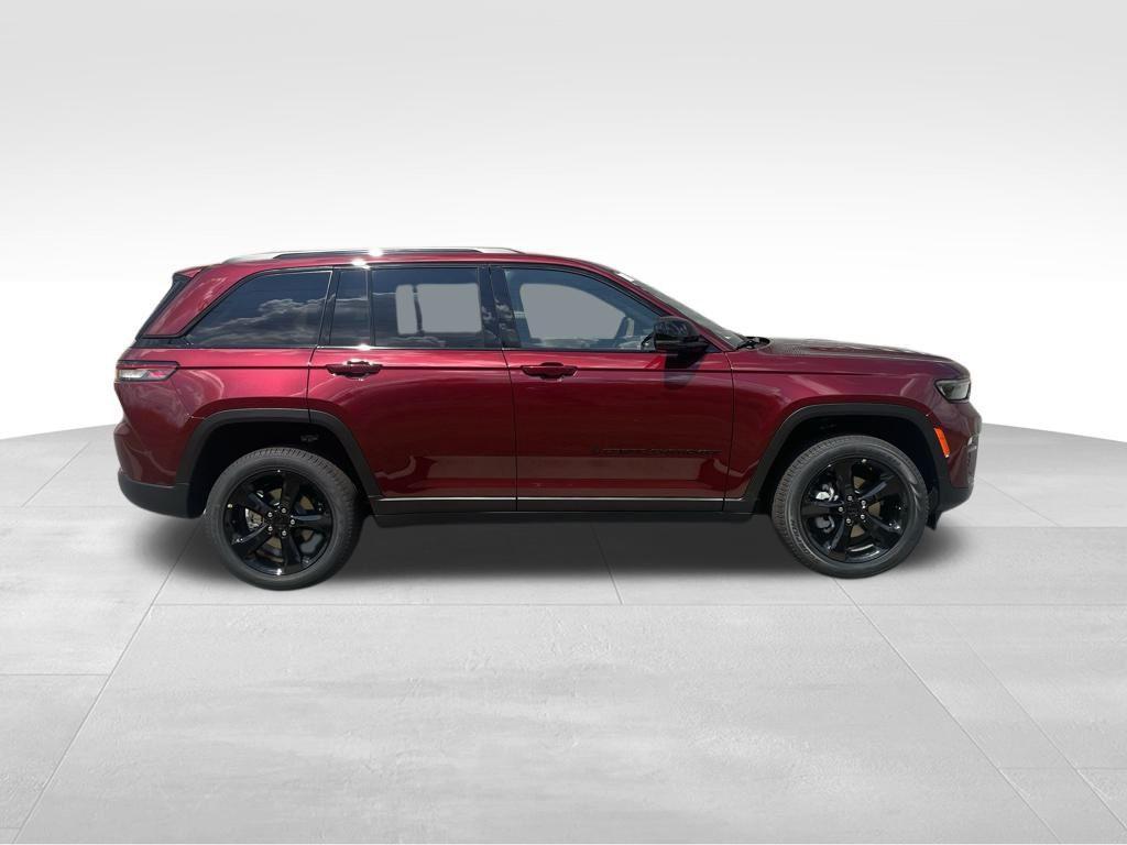 new 2025 Jeep Grand Cherokee car, priced at $44,319