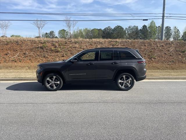 new 2025 Jeep Grand Cherokee car, priced at $42,204