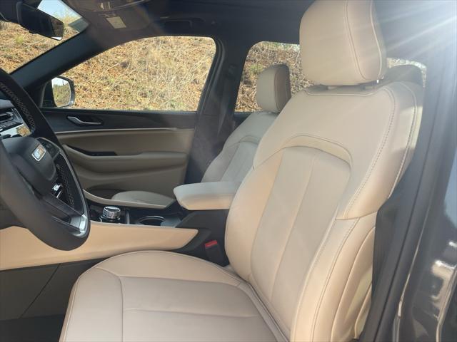 new 2025 Jeep Grand Cherokee car, priced at $42,204