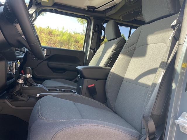 new 2025 Jeep Wrangler car, priced at $42,178
