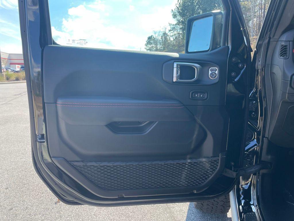 new 2026 Jeep Wrangler car, priced at $61,052