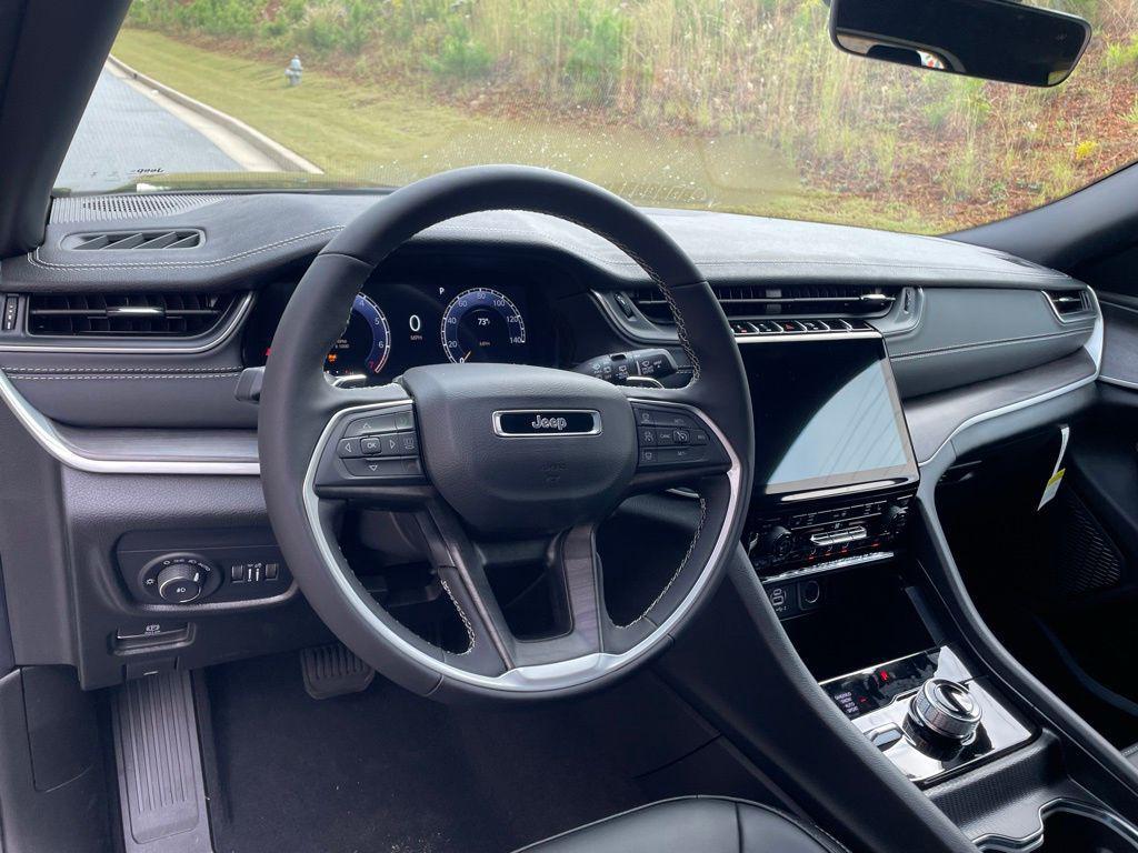 new 2025 Jeep Grand Cherokee L car, priced at $43,186