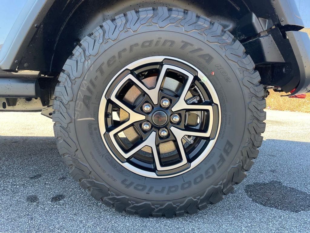 new 2025 Jeep Wrangler car, priced at $59,939