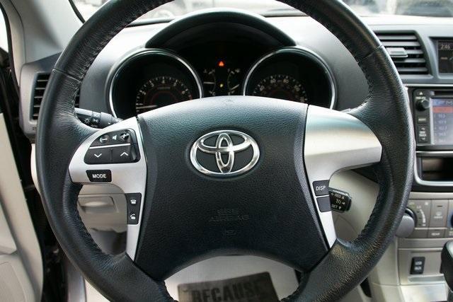 used 2013 Toyota Highlander car, priced at $9,864