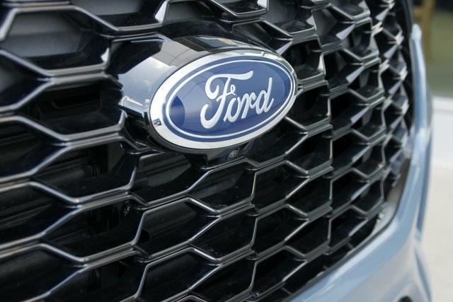 new 2025 Ford Explorer car, priced at $49,395