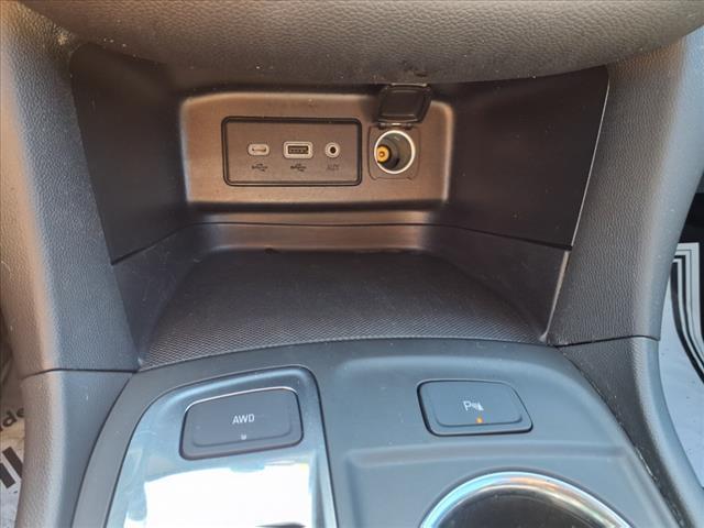 used 2022 Chevrolet Equinox car, priced at $25,900