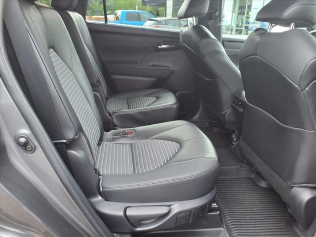 used 2022 Toyota Highlander car, priced at $38,000
