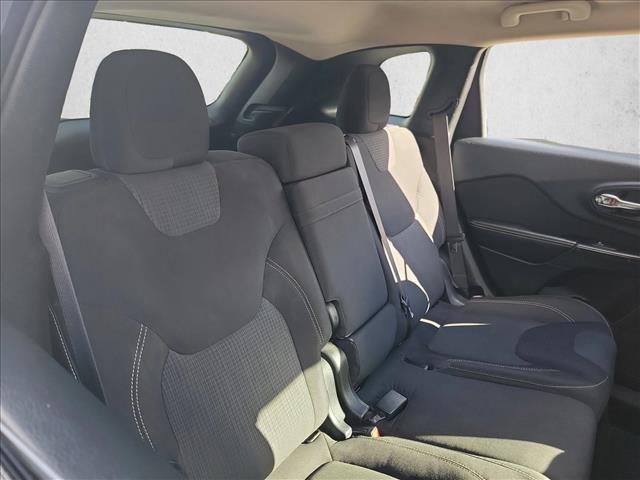 used 2015 Jeep Cherokee car, priced at $8,952