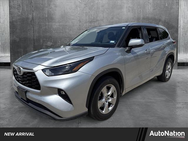 used 2022 Toyota Highlander car, priced at $27,991