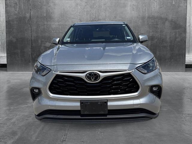 used 2022 Toyota Highlander car, priced at $27,991
