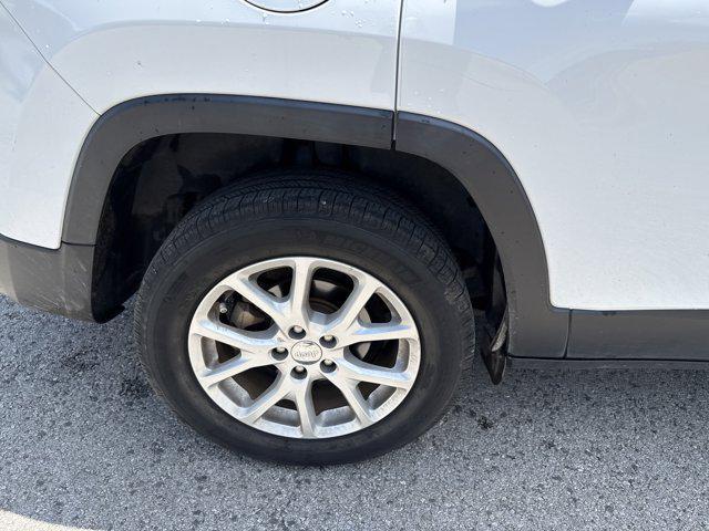 used 2017 Jeep Cherokee car, priced at $12,990