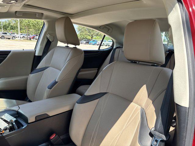 used 2019 Lexus ES 350 car, priced at $31,991
