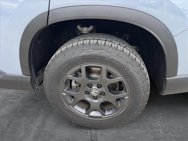 used 2025 Honda Pilot car, priced at $47,492