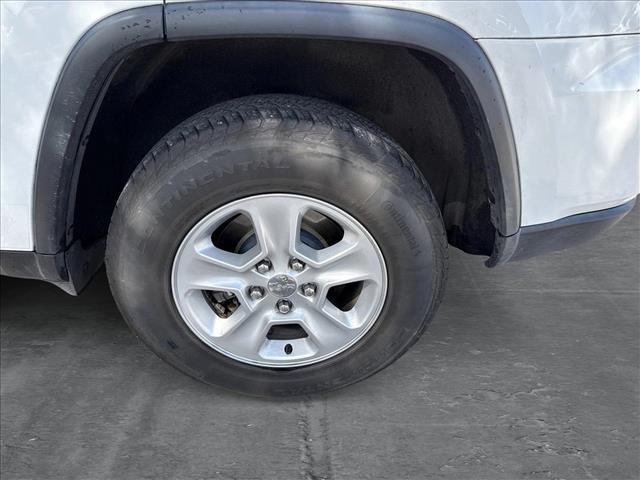 used 2014 Jeep Grand Cherokee car, priced at $14,821