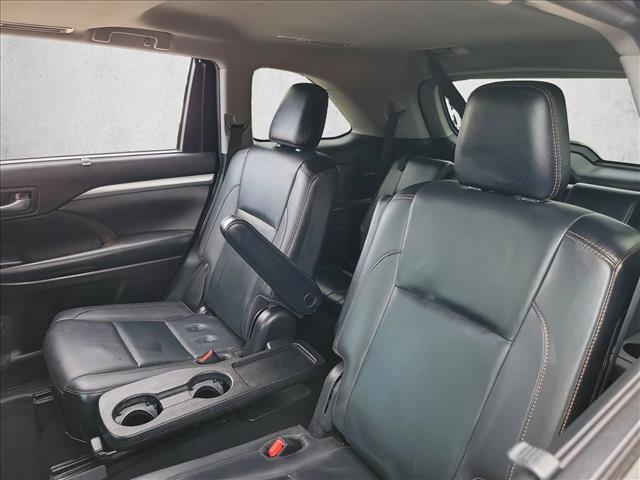used 2019 Toyota Highlander car, priced at $27,492