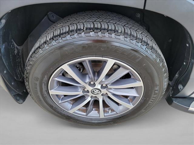 used 2019 Toyota Highlander car, priced at $27,492