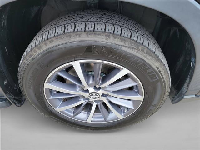 used 2019 Toyota Highlander car, priced at $27,492