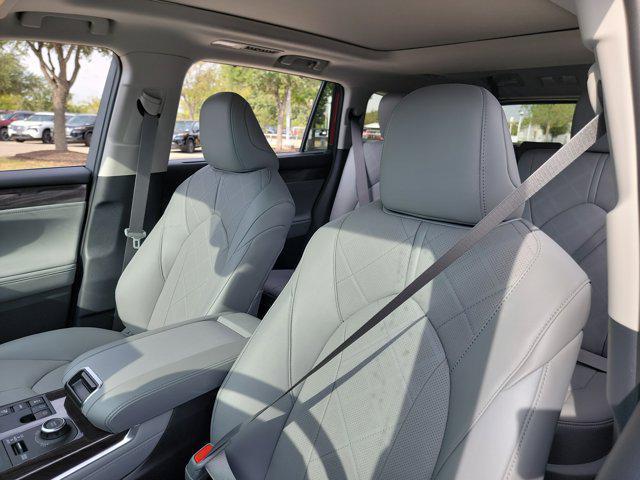 new 2026 Toyota Highlander car, priced at $56,879