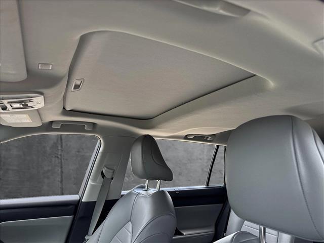 used 2022 Toyota Highlander car, priced at $35,995