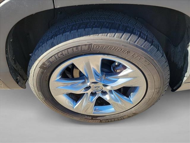 used 2015 Toyota Highlander car, priced at $14,991