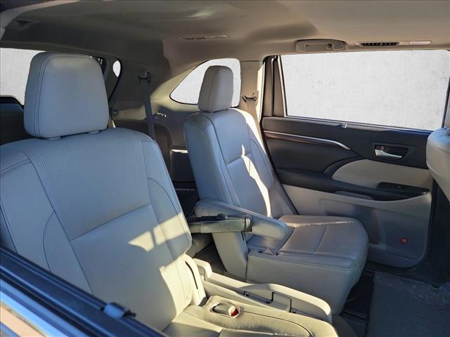 used 2015 Toyota Highlander car, priced at $14,991