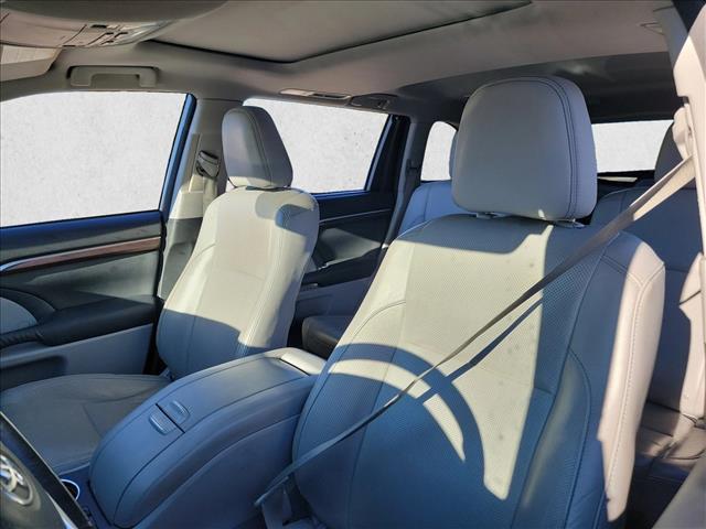 used 2015 Toyota Highlander car, priced at $14,991