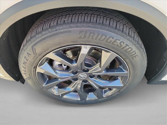 used 2022 Acura MDX car, priced at $40,991