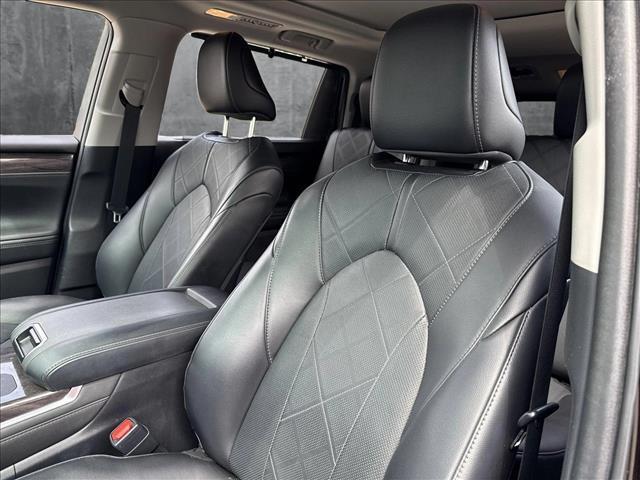 used 2023 Toyota Highlander car, priced at $42,991