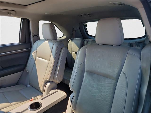 used 2015 Toyota Highlander car, priced at $13,995