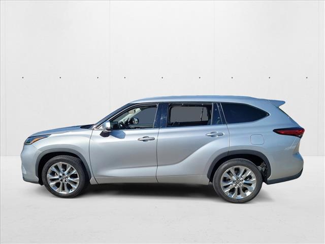 used 2020 Toyota Highlander car, priced at $26,998