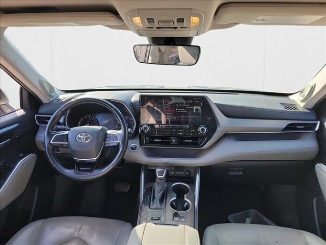 used 2020 Toyota Highlander car, priced at $26,998