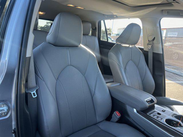 used 2023 Toyota Highlander car, priced at $40,995