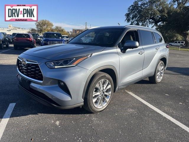 used 2023 Toyota Highlander car, priced at $40,995