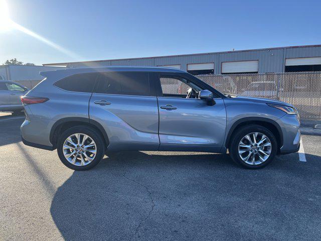 used 2023 Toyota Highlander car, priced at $40,995