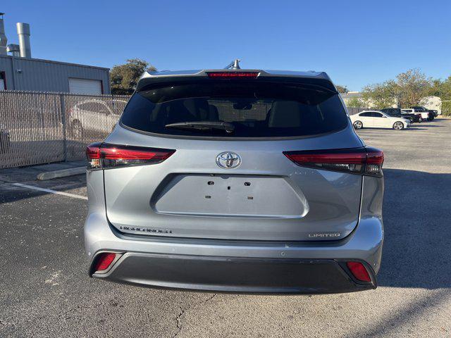 used 2023 Toyota Highlander car, priced at $40,995