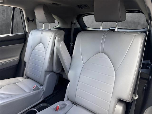 used 2022 Toyota Highlander car, priced at $34,190