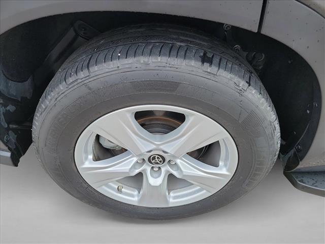 used 2022 Toyota Highlander car, priced at $28,360