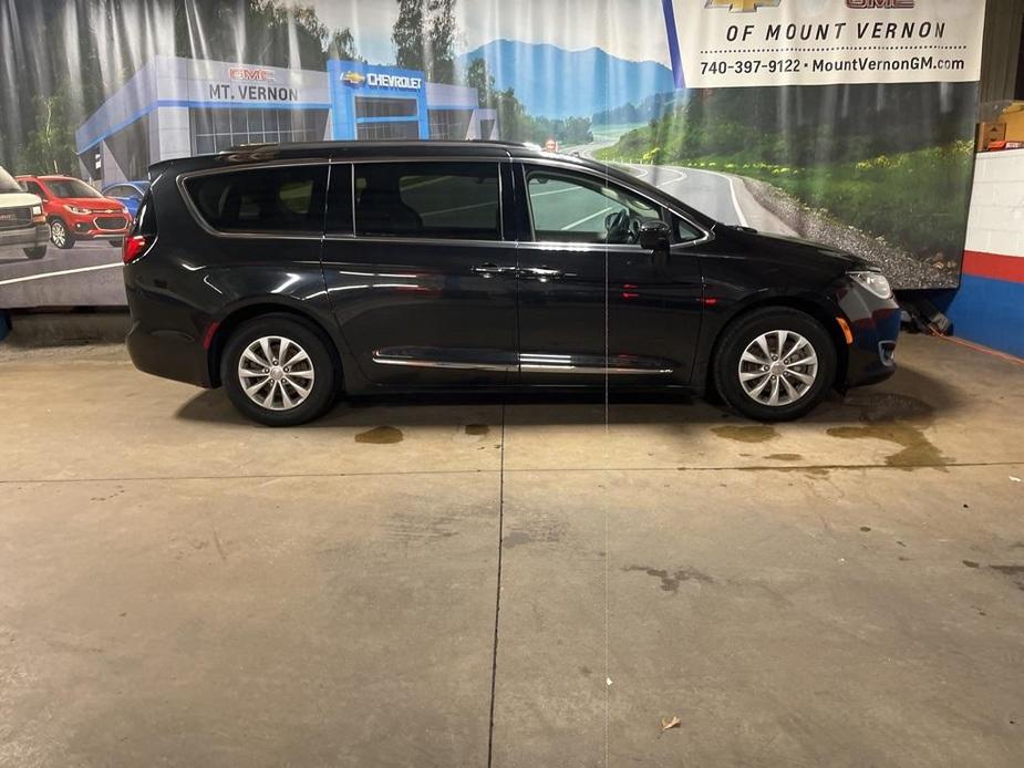 used 2019 Chrysler Pacifica car, priced at $17,535