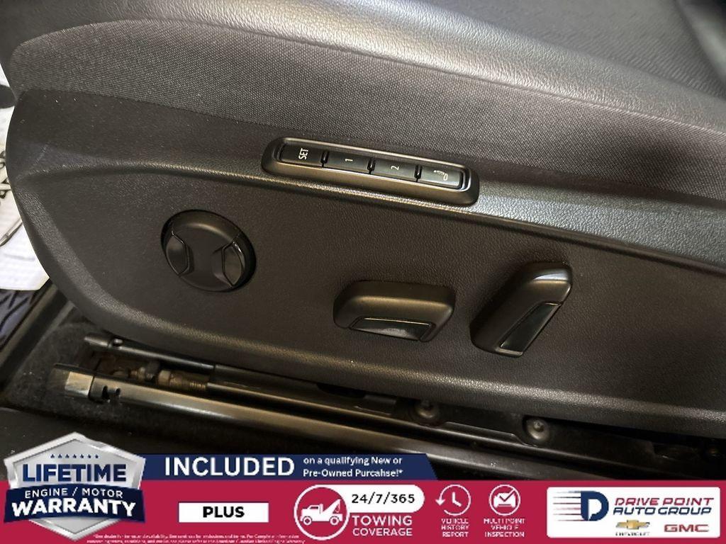 used 2021 Volkswagen ID.4 car, priced at $18,290