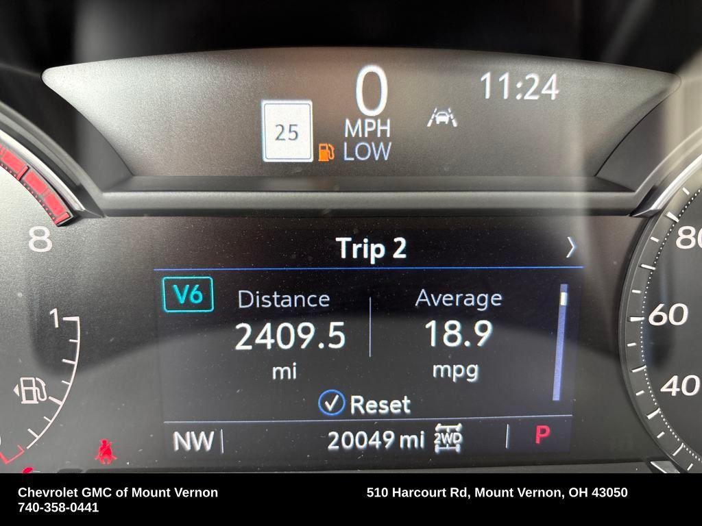 used 2025 Cadillac XT6 car, priced at $41,954