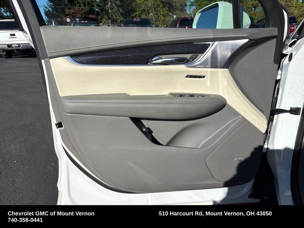 used 2020 Cadillac XT6 car, priced at $26,990