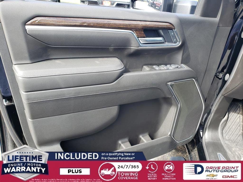 new 2025 GMC Sierra 2500 car, priced at $67,356