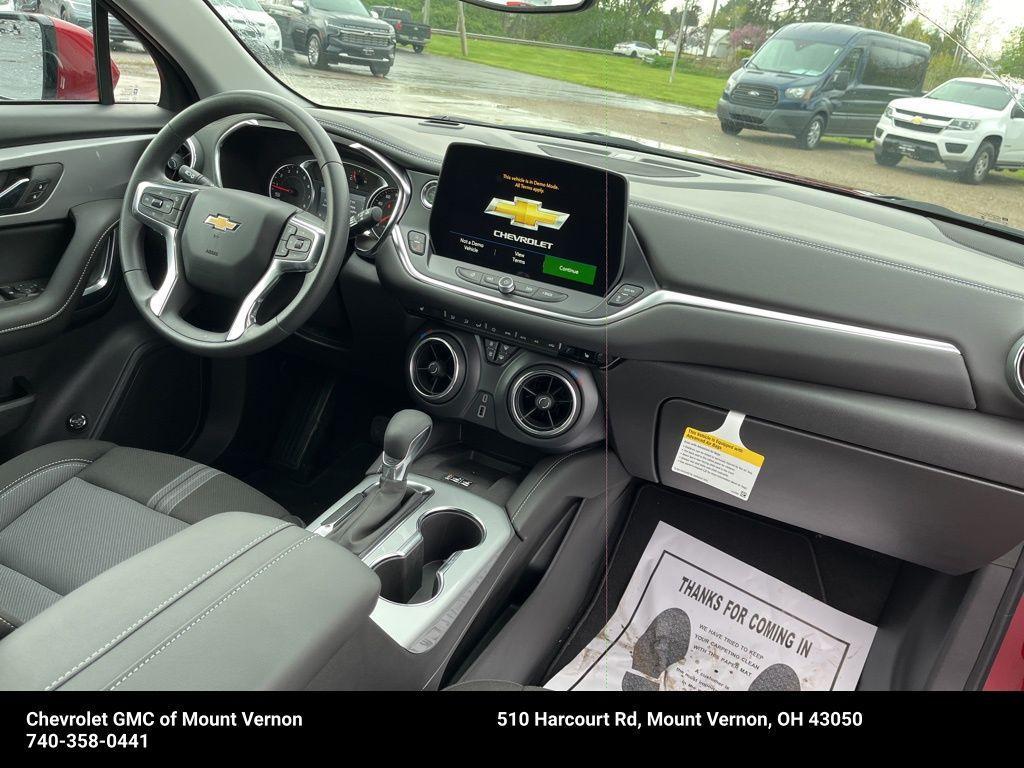 new 2025 Chevrolet Blazer car, priced at $35,995