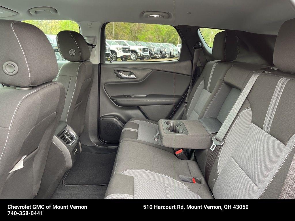 new 2025 Chevrolet Blazer car, priced at $35,995