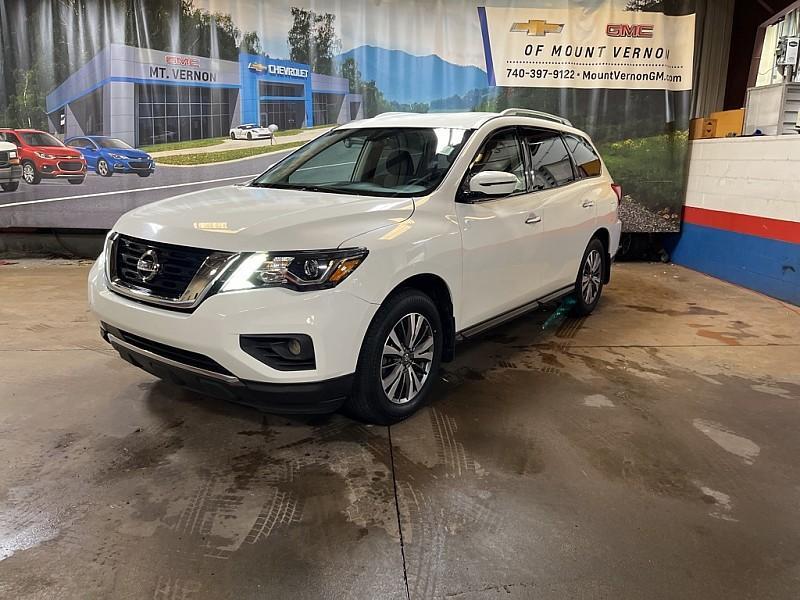used 2020 Nissan Pathfinder car, priced at $22,999