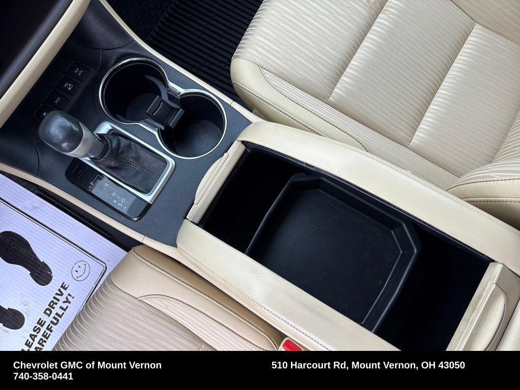 used 2017 Toyota Highlander car, priced at $17,041