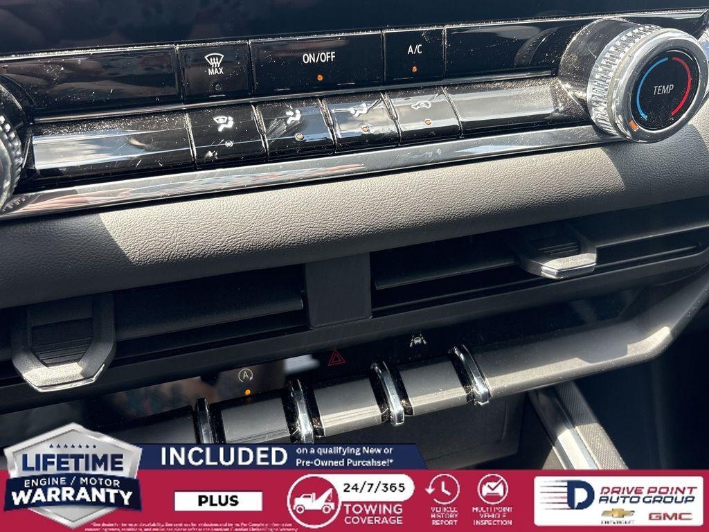 used 2024 GMC Canyon car, priced at $35,231