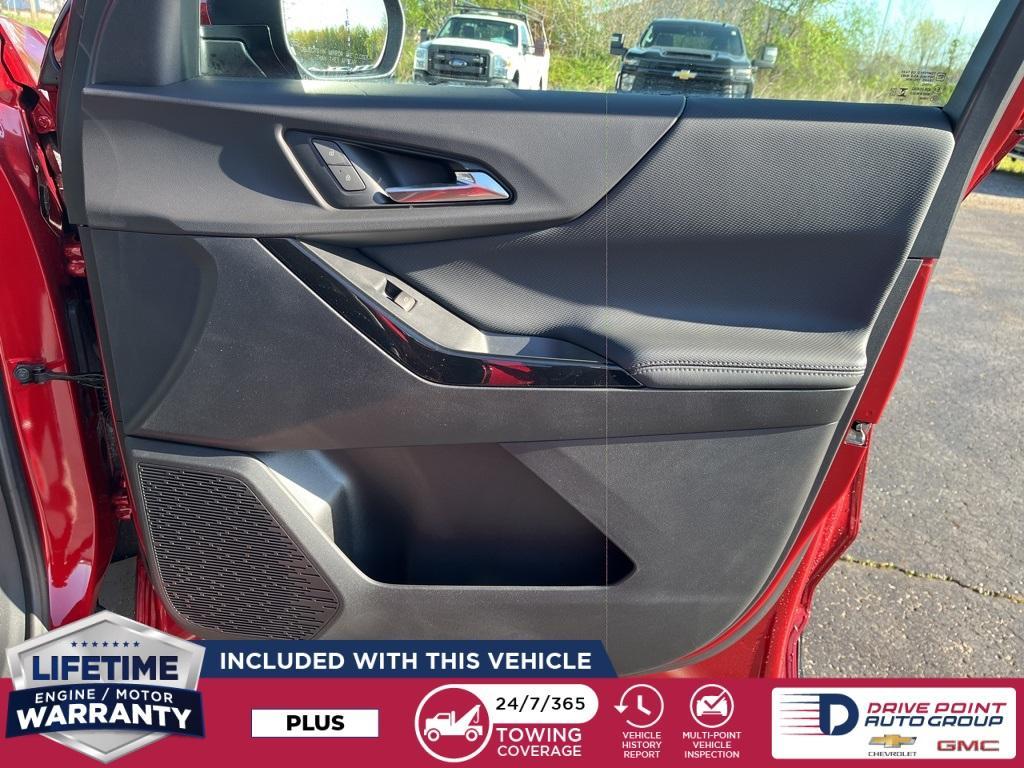 new 2025 Chevrolet Equinox car, priced at $28,375