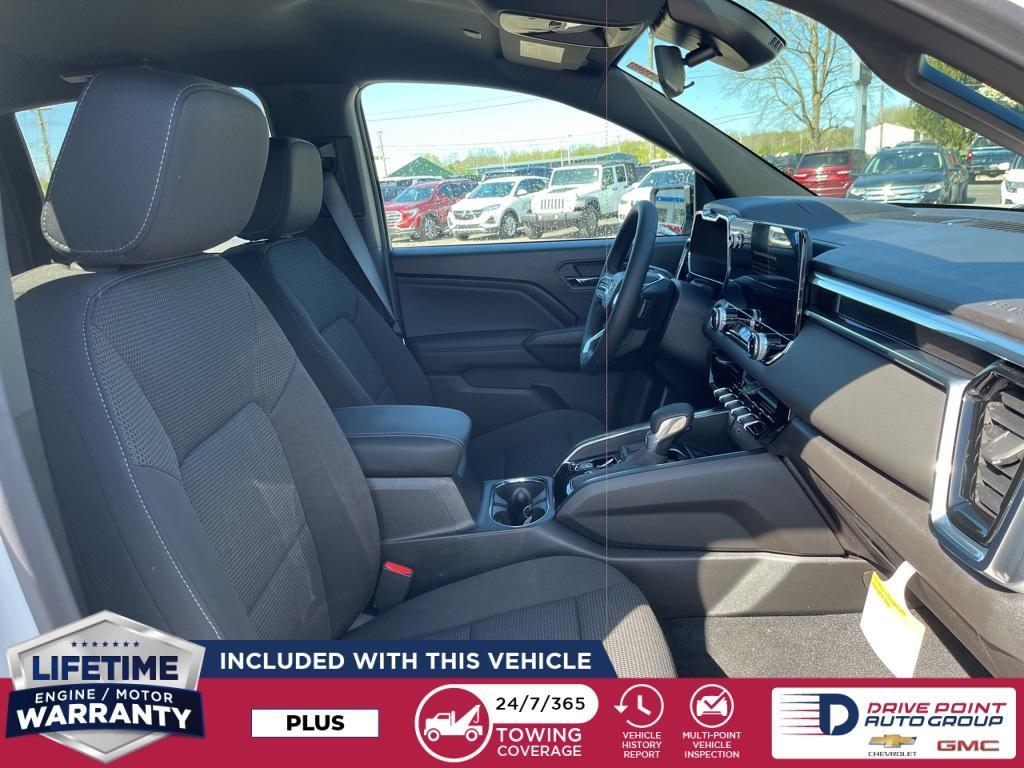 new 2025 GMC Canyon car, priced at $39,209
