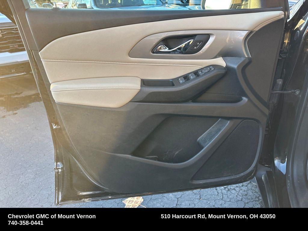 used 2024 Chevrolet Traverse Limited car, priced at $29,845